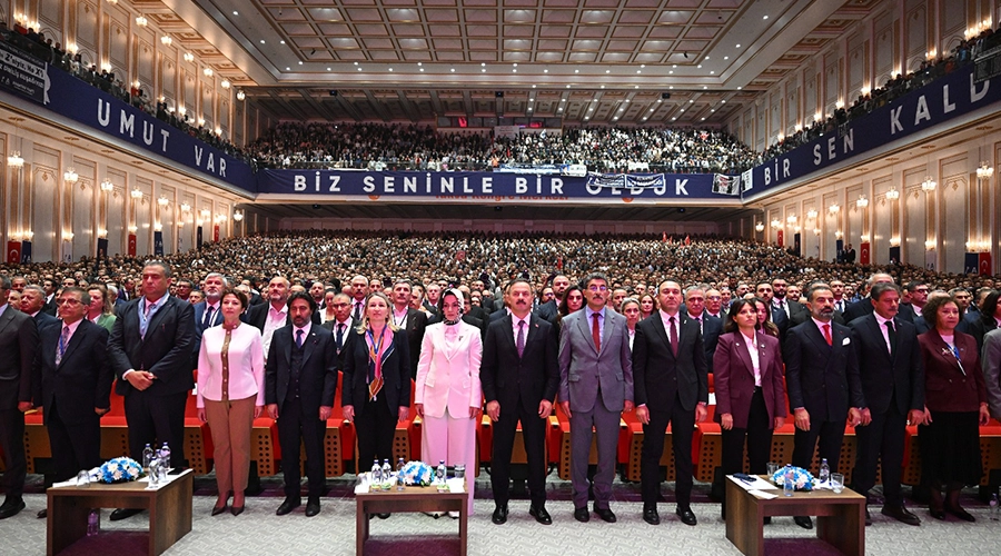 Anahtar Parti 1. yaşını kutladı