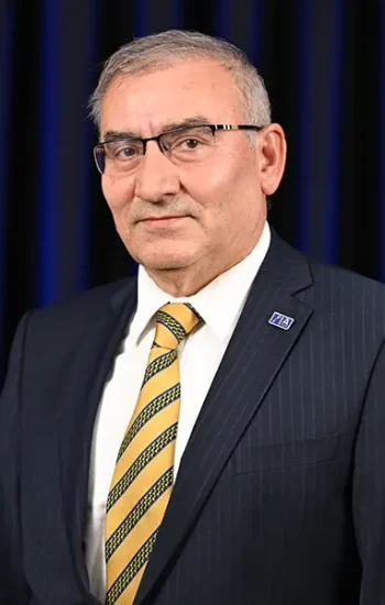 Ayhan Altıntaş