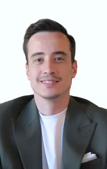Mücahit Kaan Akbayır